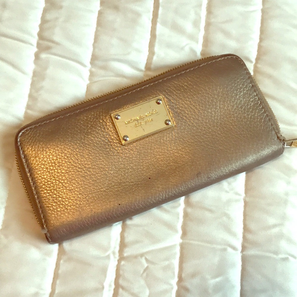 Michael Kors Gold Wallet